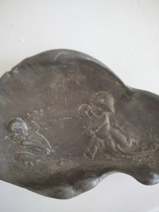 Lotteria di oggetti d'antiquariato: scatola, candelabro, vassoi