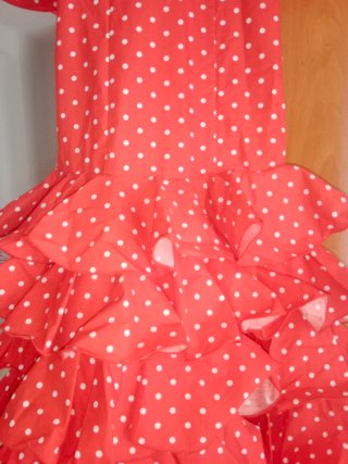 Vestido de gitana rojo con lunares