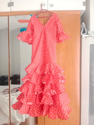 Vestido de gitana rojo con lunares