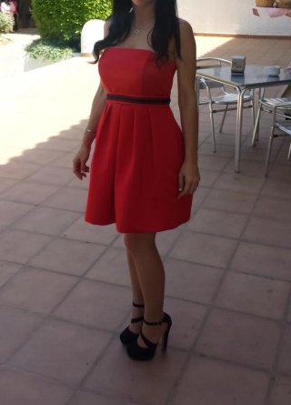 Vestido elegante sin tirantes