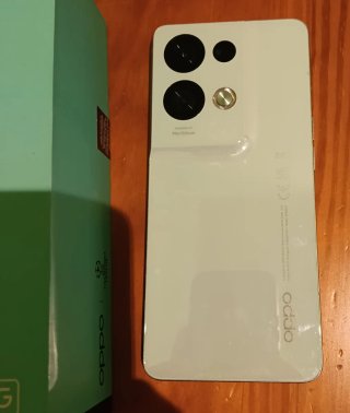Oppo Reno 8 Pro 5G + Cargador y Funda