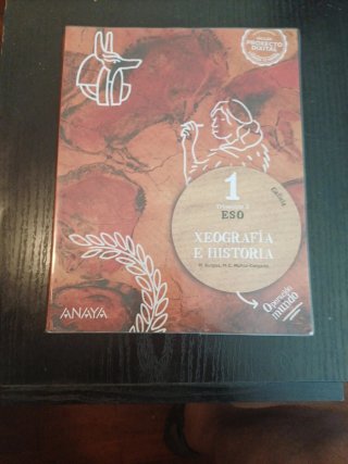 Libros 1°ESO, Xeografía e Historia. Buén estado