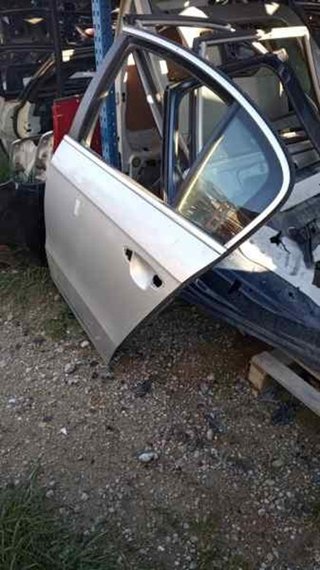 PUERTA TRASERA IZQUIERDA VOLKSWAGEN PASSAT LIM. (