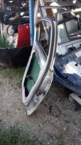 PUERTA TRASERA IZQUIERDA VOLKSWAGEN PASSAT LIM. (