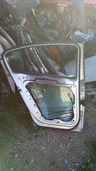 PUERTA TRASERA IZQUIERDA VOLKSWAGEN PASSAT LIM. (