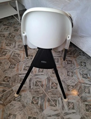 Trona Babybjorn fácil limpieza poco espacio
