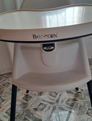 Trona Babybjorn fácil limpieza poco espacio