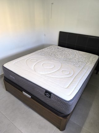Canapé y colchón 150x190 cm