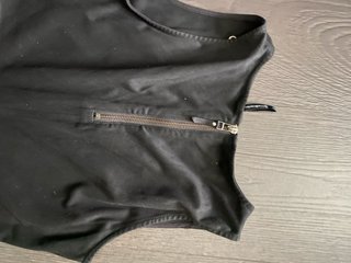 Vestido antelina negro con perforaciones T.M