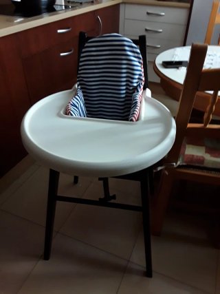 Trona infantil con funda a rayas