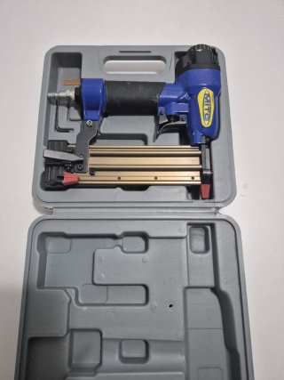 Clavadora Neumática MITO MP-0635