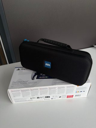 Sony PS Portal con funda