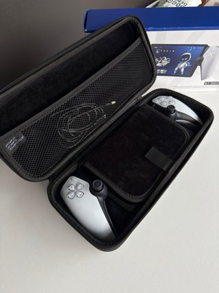 Sony PS Portal con funda