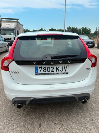 Volvo V60 2018 R-Design