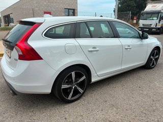 Volvo V60 2018 R-Design