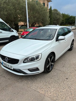 Volvo V60 2018 R-Design
