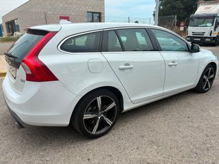 Volvo V60 2018 R-Design