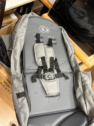 Kinderkraft MOOV 2 AIR, passeggino 3 in 1 con cesto e seggiolino auto 2 in 1, ruote grandi gonfiabili, sistema da viaggio con seggiolino auto, fino a 22 kg, Grigio Chiaro