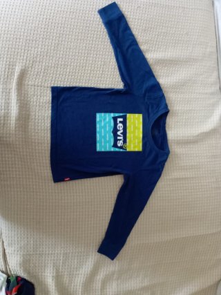 Camiseta Levi's manga larga 3-4 años