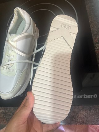 Zapatillas Bamba Beige y Blancas marca karl lagerf