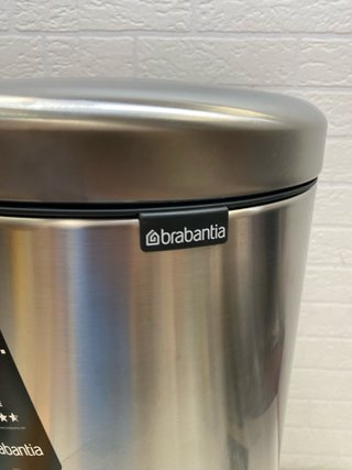 Cubo basura 30L Brabantia metal