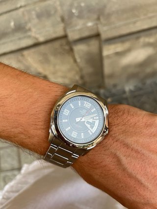 Reloj Casio Edifice Negro y Plateado