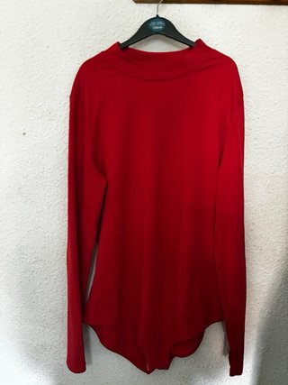 Body rojo manga larga