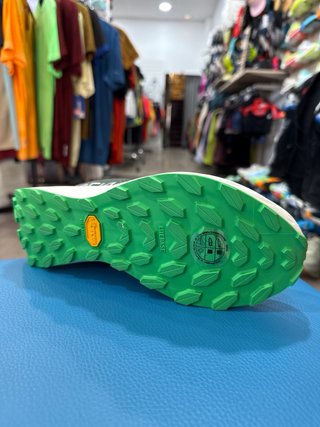 Zapatillas Trail Running NNormal Kjerag 01