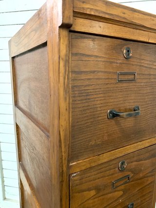Mueble archivador de madera. Antiguo
