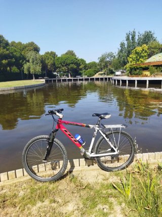 Bicicleta Montaña BH Roja y Blanca