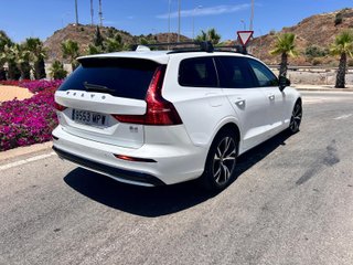 Volvo V60 2024
