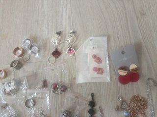 Lote de Gioielleria: Collane, Bracciali e Orologi