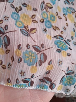 Blusa fresca floral talla M