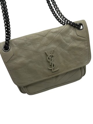 Bolso Saint Laurent Niki Gris