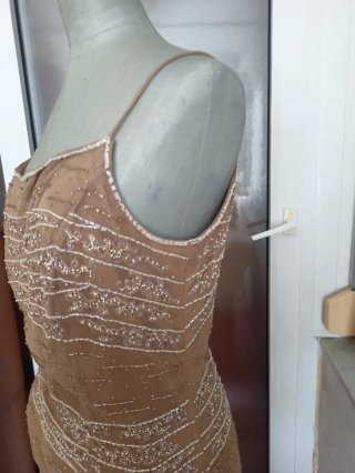 Blusa tirantes beige y dorada talla 42