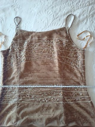 Blusa tirantes beige y dorada talla 42