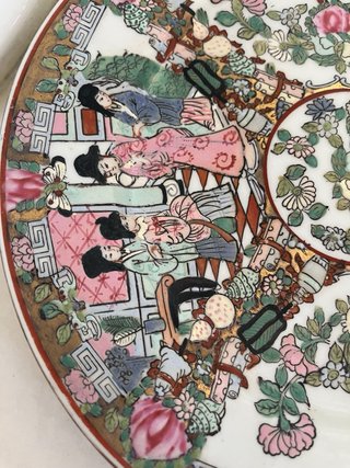 Plato porcelana vintage figuras chinas