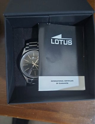Reloj Lotus Hombre Negro y Plateado