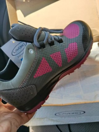 Botas de seguridad lavoro nuevas con etiqueta.