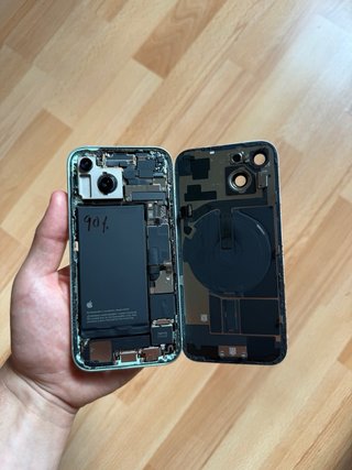 Struttura iPhone 15 originale