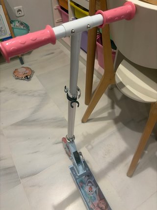 Patinete infantil Frozen
