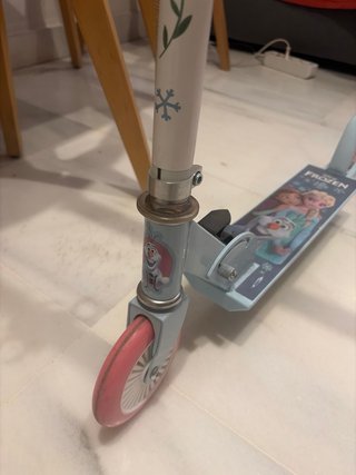Patinete infantil Frozen