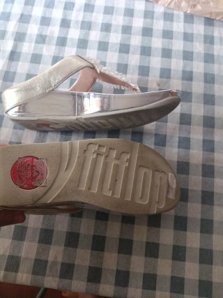 Sandalias Fitflop Doradas y Plateadas