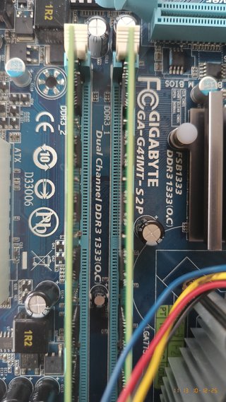 Placa Base Gigabyte GA-G41MT-S2P + 8GB RAM DDR3