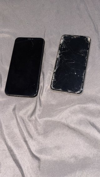 iPhone X e XR (Nero e Argento)