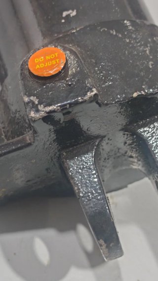 Pistón Hidráulico Elevador (Usado / Averiado)