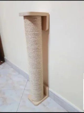 Rascador para gato de sisal y madera