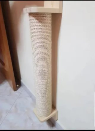 Rascador para gato de sisal y madera