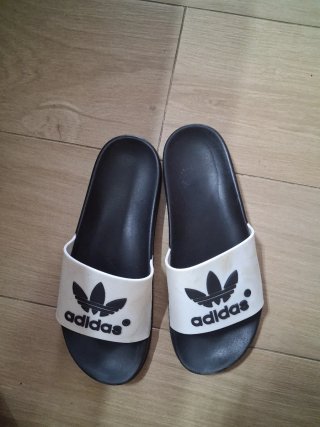 Ciabatte Adidas Nere e Bianche