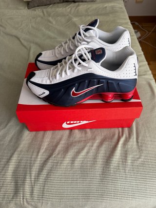 Nike Shox R4